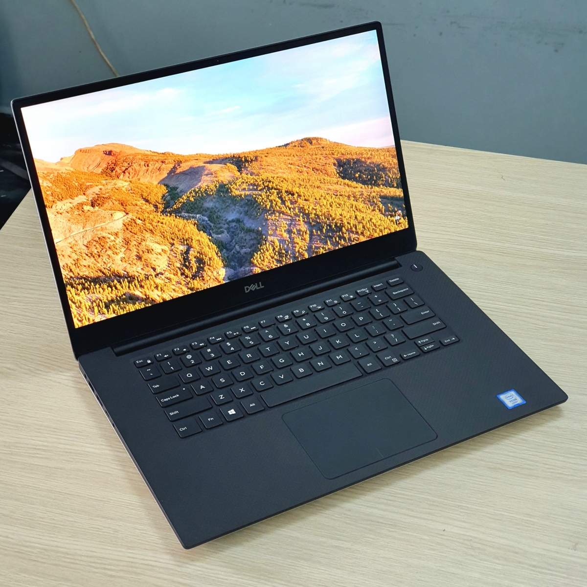 dell precision 5540 chuyên thiết kế đồ họa